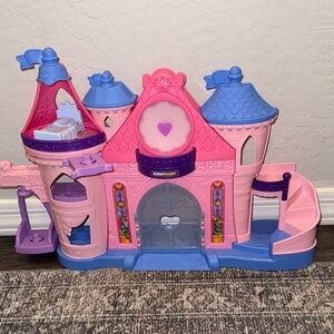 Little people Disney princess magical lights and dancing castle playset